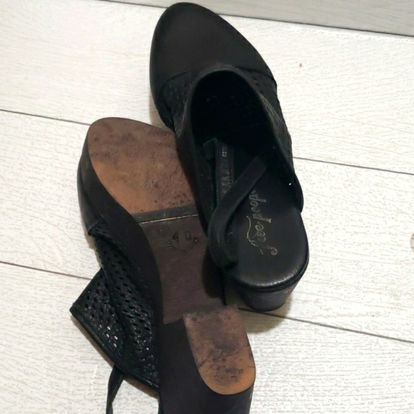 Free People 40 (9-9.5) black leather mules sling back with wood platfor… - Picture 8 of 9